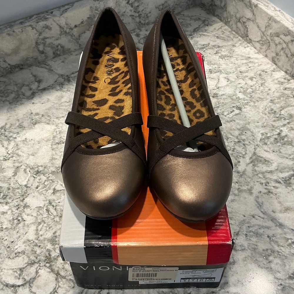 New in Box Vionic Orthaheel Solace Dakota Mini Wedges Bronze Shoes 6M